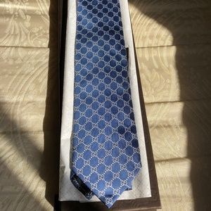 GUCCI: Blue Silk Tie